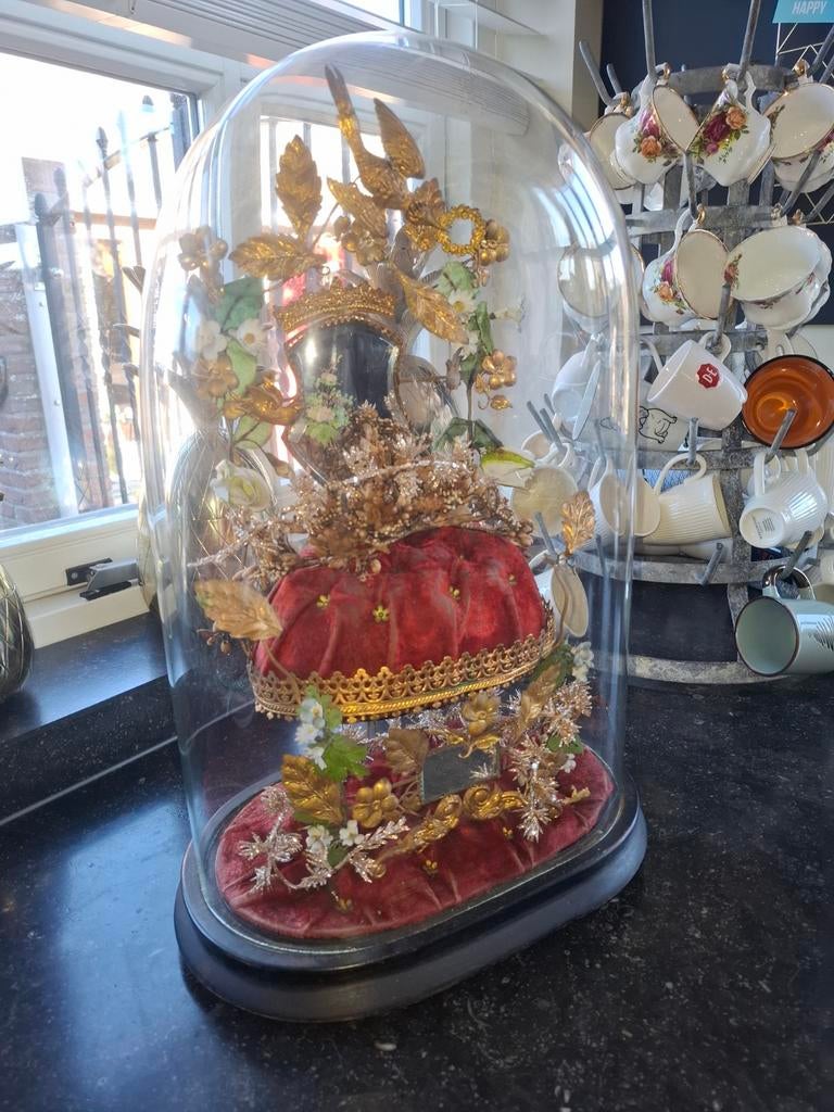 Unieke stolp met ringen bruidskussen - Decoratief pronkstuk, Antiek en Kunst, Antiek | Glas en Kristal, Ophalen of Verzenden