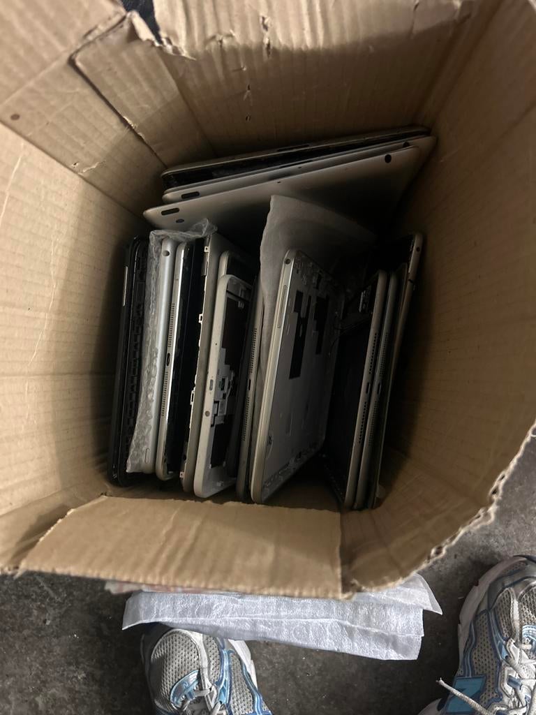 60x Oude (deels kapotte) tablets met onderdelen - model A139, Computers en Software, Apple iPads, Ophalen of Verzenden, Gebruikt