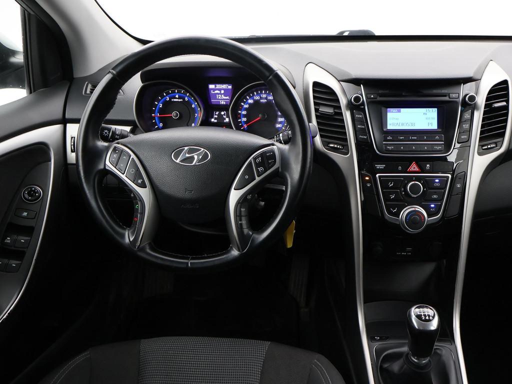 Hyundai i30 Wagon 1.6 GDi 135 PK BUSINESS EDITION + TREKHAAK, Auto's, Voorwielaandrijving, 135 pk, Gebruikt, 4 cilinders