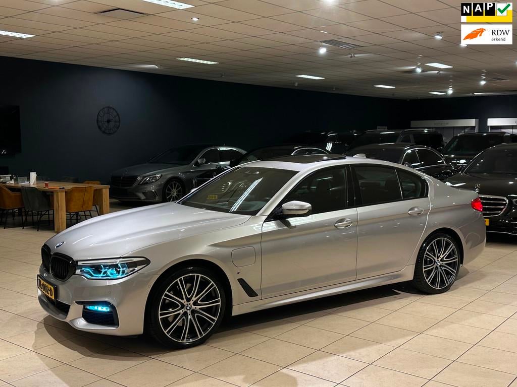 BMW 5-serie 530e M-SPORT|NAP|INDIVIDUAL|ACC|HUD|VOLL, 1998 cc, Achterwielaandrijving, Gebruikt, 4 cilinders