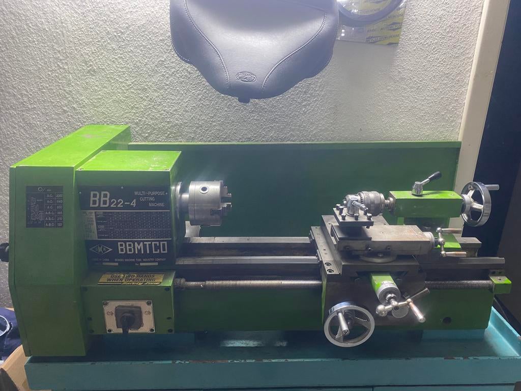 kleine draaibank op 220v, Ophalen, Zo goed als nieuw, Metaaldraaibank, 500 tot 1000 mm