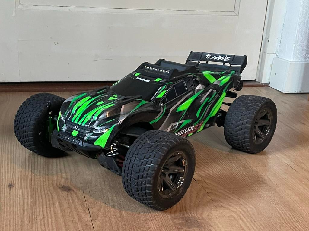 Traxxas rustler 4x4 ultimate, Gebruikt, Auto offroad, Schaal 1:10, RTR (Ready to Run)