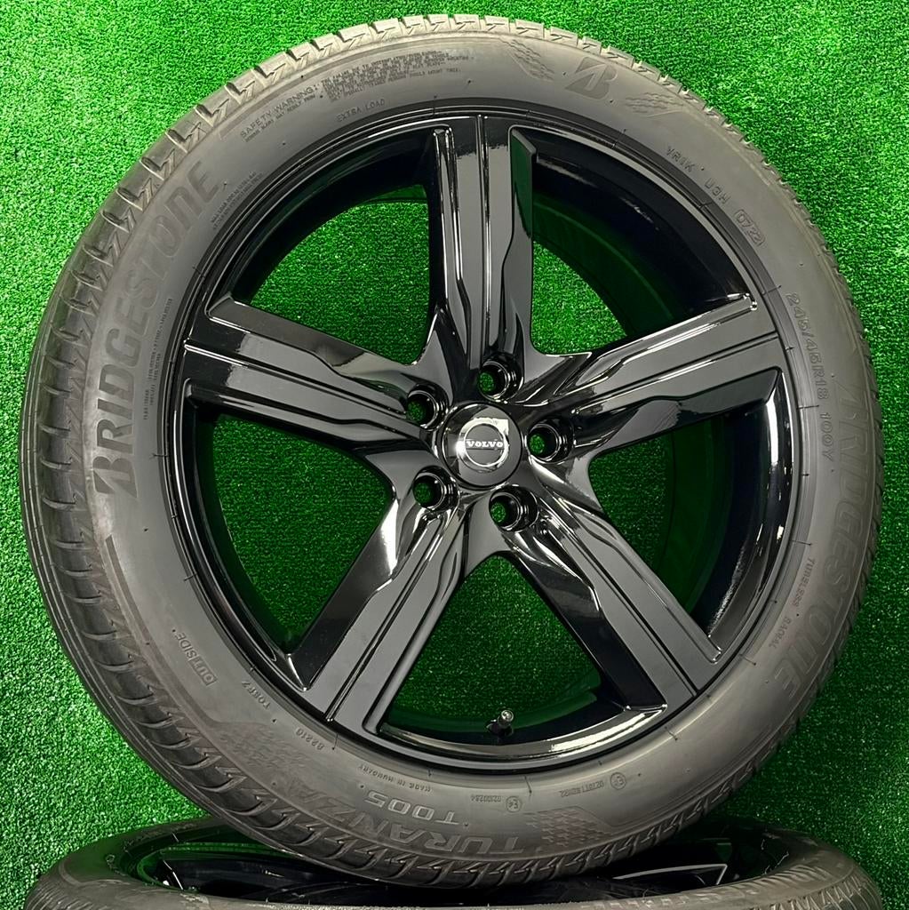 Originele 18 inch Volvo Ixion velgen banden V60 S60 V90 S90, Auto-onderdelen, Banden en Velgen, Banden en Velgen, Info@volvo.com