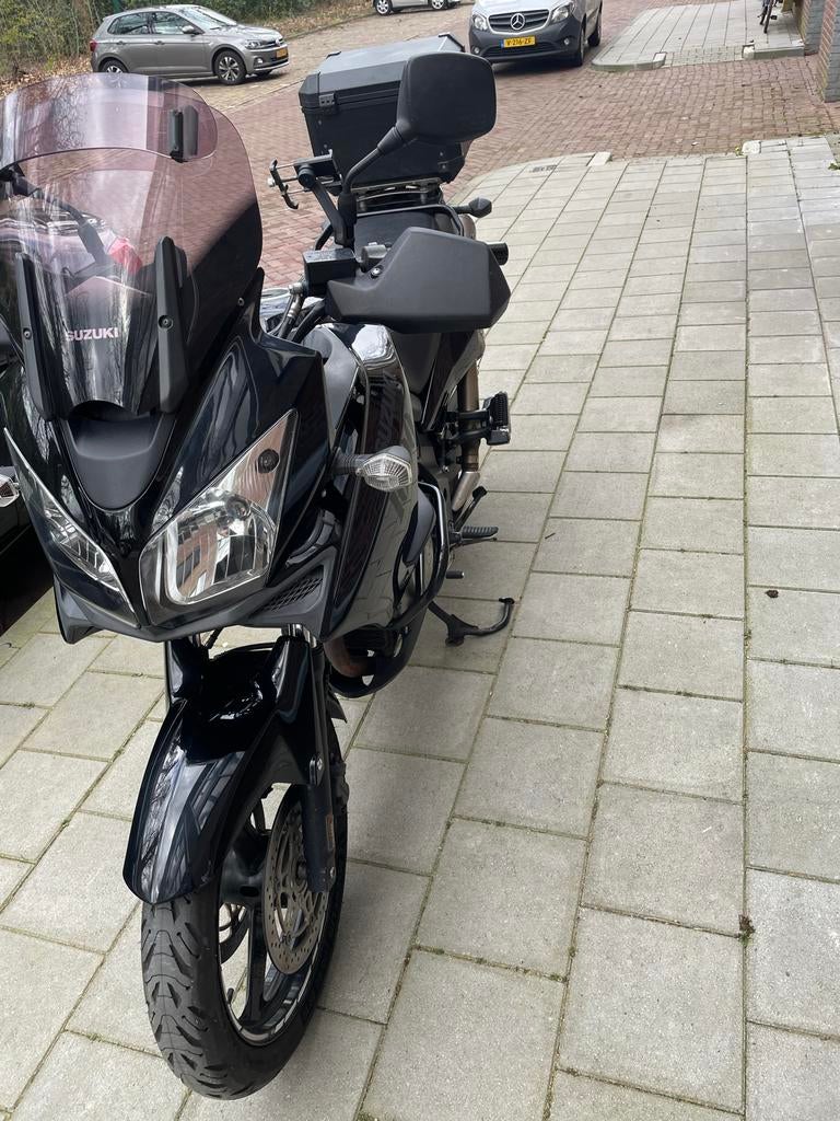 Suzuki V-Strom DL1000 - 2009, Motoren, Motoren | Suzuki, 2 cilinders, Sportuitlaat, Motorrijbewijs A, Gebruikt