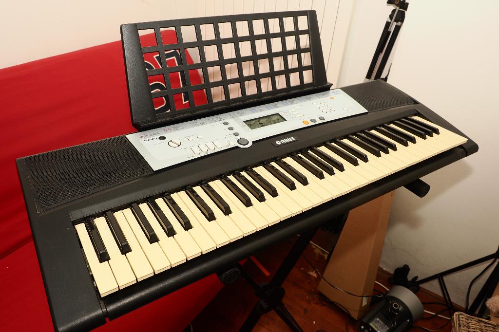 Yamaha YPT-200 keyboard piano, Muziek en Instrumenten, Midi-aansluiting, Yamaha, Ophalen of Verzenden, 61 toetsen