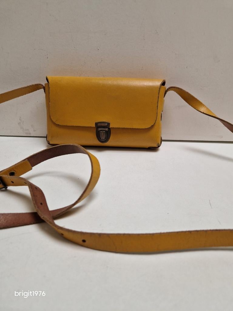 Envy Compact Tasje - Zomers Geel, Sieraden, Tassen en Uiterlijk, Tassen | Damestassen, Ophalen of Verzenden, Gebruikt, Geel, Schoudertasje