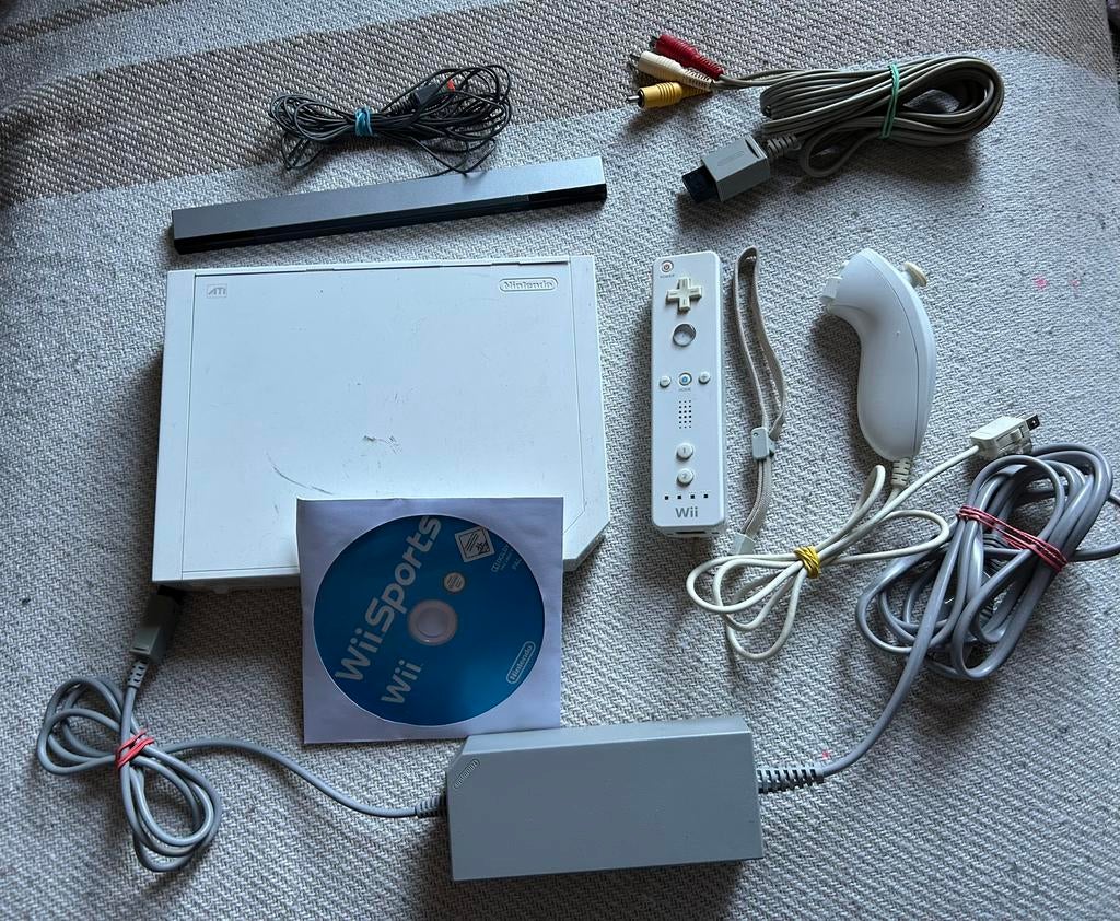Nintendo Wii Set Wit, Spelcomputers en Games, Spelcomputers | Nintendo Wii, Gebruikt, Met 1 controller, Met games, Ophalen of Verzenden
