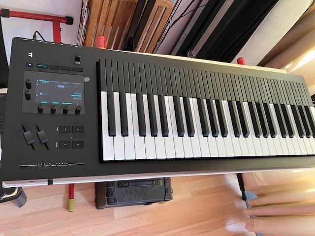 Osmose 49 ( met garantie bewijs !! ), Muziek en Instrumenten, Synthesizers, Zo goed als nieuw, 49 toetsen, Overige merken, Met midi-aansluiting