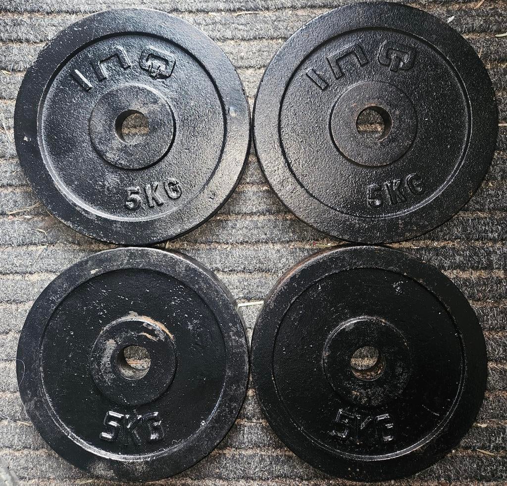 4x 5kg zwarte gietijzeren 30mm halterschijven: totaal 20kg, Sport en Fitness, Fitnessmaterialen, Ophalen, Gebruikt, Buik, Halterschijven