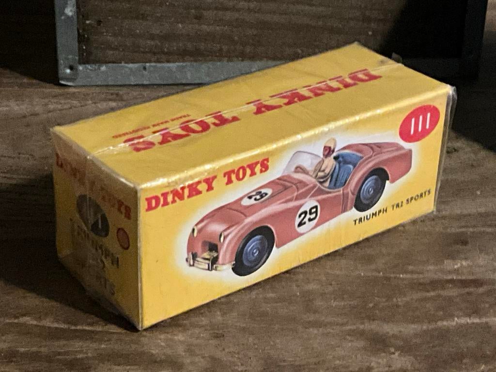 Dinky Toys 111 Triumph TR2 Sports, Overige merken, 1:50 of kleiner, Auto, Nieuw