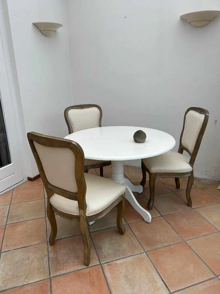 GRATIS VANDAAG OPHALEN Stoelen en tafel Harderwijk, Huis en Inrichting, Tafels | Eettafels, Ophalen, Gebruikt, Rond, 50 tot 100 cm