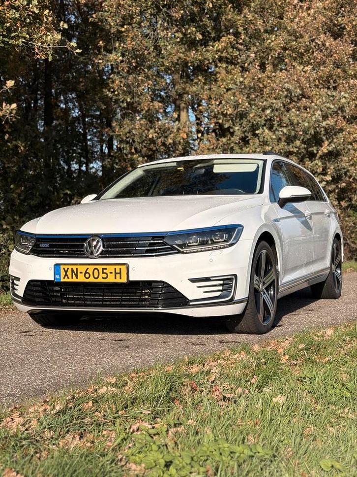 Volkswagen Passat GTE 1.4 TSI Phev 218pk 6-DSG 2016 Wit, Auto's, Volkswagen, Particulier, Passat, Hybride Elektrisch/Benzine, Plug-in hybride
