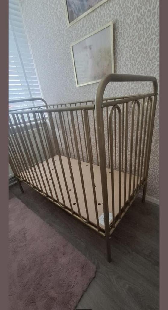 Gouden ledikant, Kinderen en Baby's, Babywiegjes en Ledikanten, Ophalen of Verzenden, Zo goed als nieuw, Ledikant