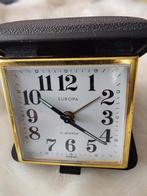 Vintage Europa 2 Jewels Reiswekker - Loopt Perfect, Antiek en Kunst, Antiek | Klokken, Ophalen of Verzenden