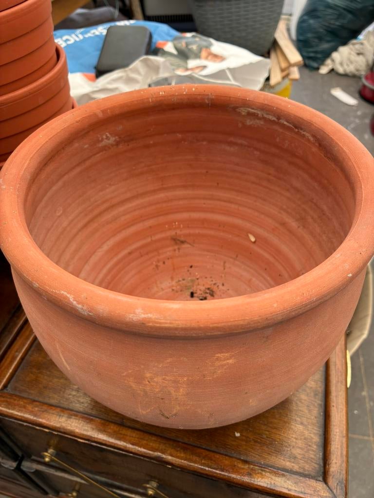 Bloempot, Tuin en Terras, Bloempotten, Rond, Ophalen of Verzenden, Zo goed als nieuw, Aardewerk