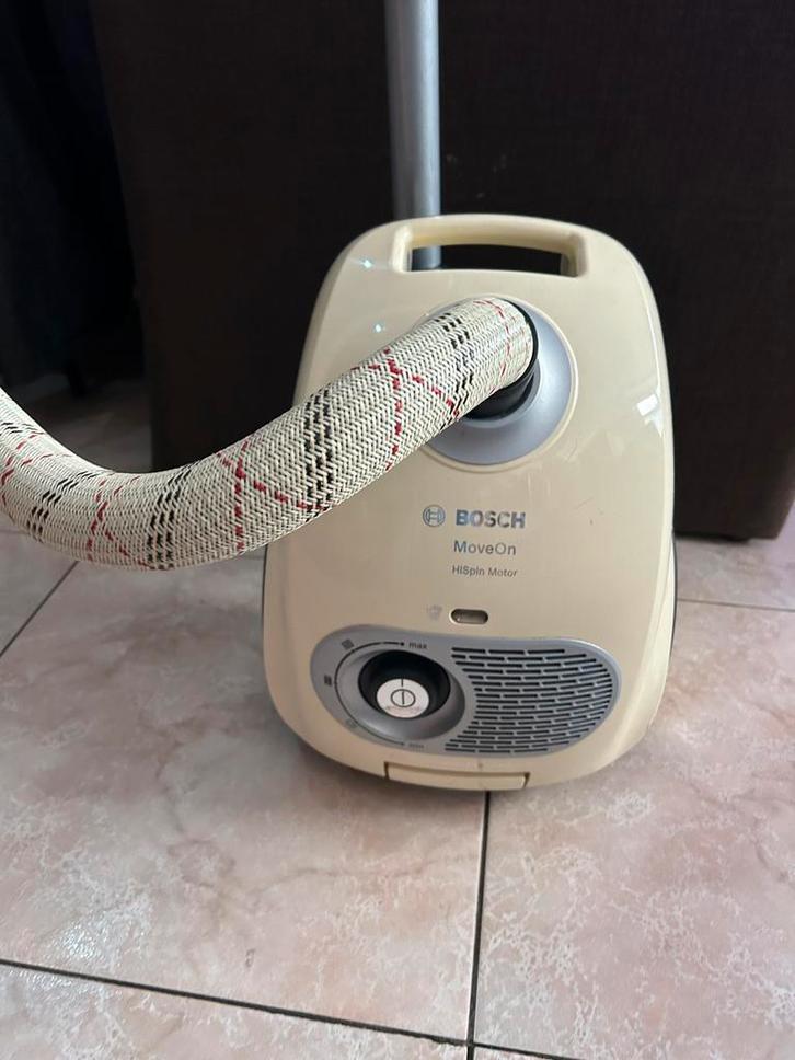 Bosch Stofzuiger move-on met Zak - Goed Werkend!, Witgoed en Apparatuur, Stofzuigers, Gebruikt, Ophalen of Verzenden