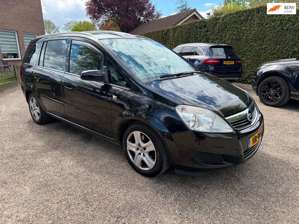Opel Zafira 1.9 CDTi Edition *AUTOMAAT*, Auto's, Opel, Bedrijf, Te koop, Zafira, ABS, Airbags, Airconditioning, Bluetooth, Boordcomputer