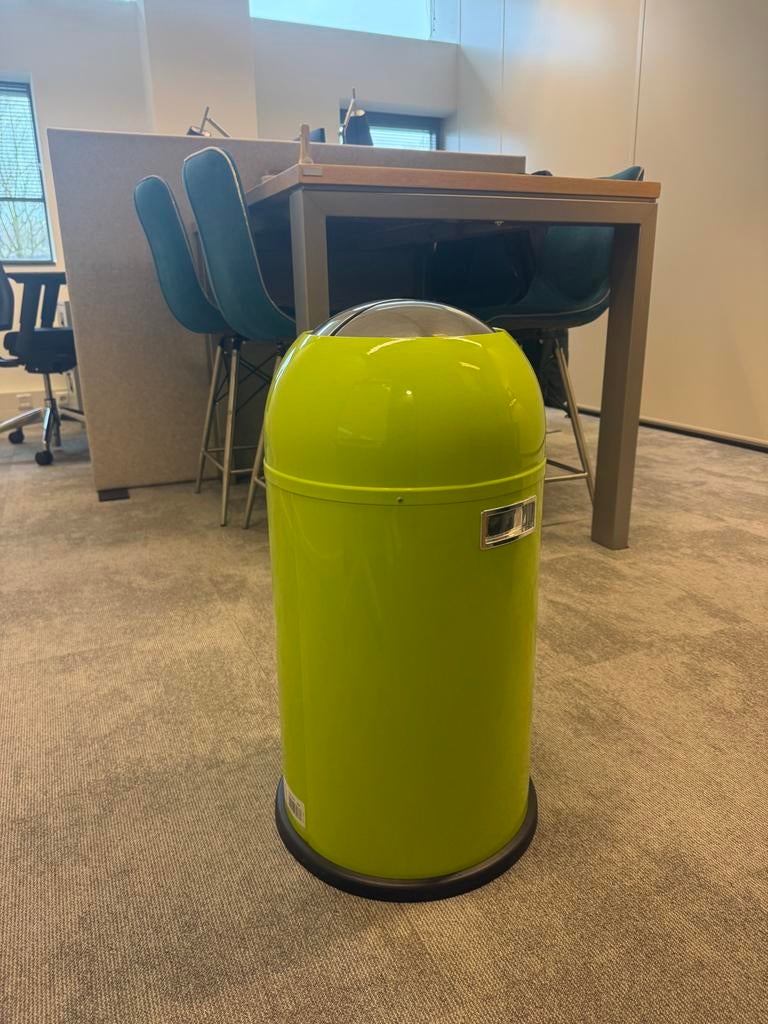 Wesco Kickmaster prullenbak, limoengroen, Ophalen, Gebruikt, Met pedaal, 50 tot 75 cm