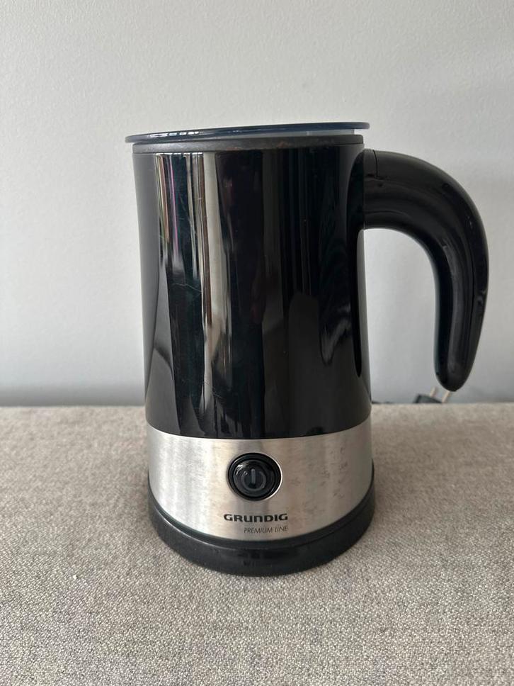 Grundig GMN3490 Melkopschuimer - Zwart/RVS, Witgoed en Apparatuur, Melkopschuimers, Zo goed als nieuw, Elektrische melkopschuimer