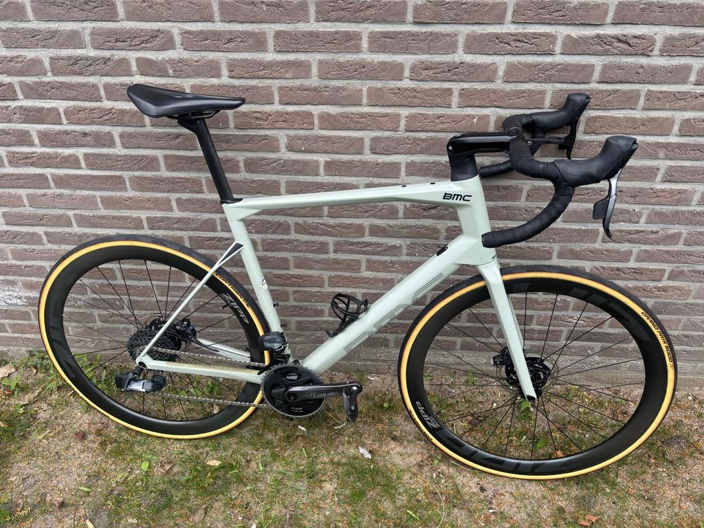 BMC Roadmachine (mt 58) 01 Three met powermeter, 28 inch, Carbon, Heren, Zo goed als nieuw