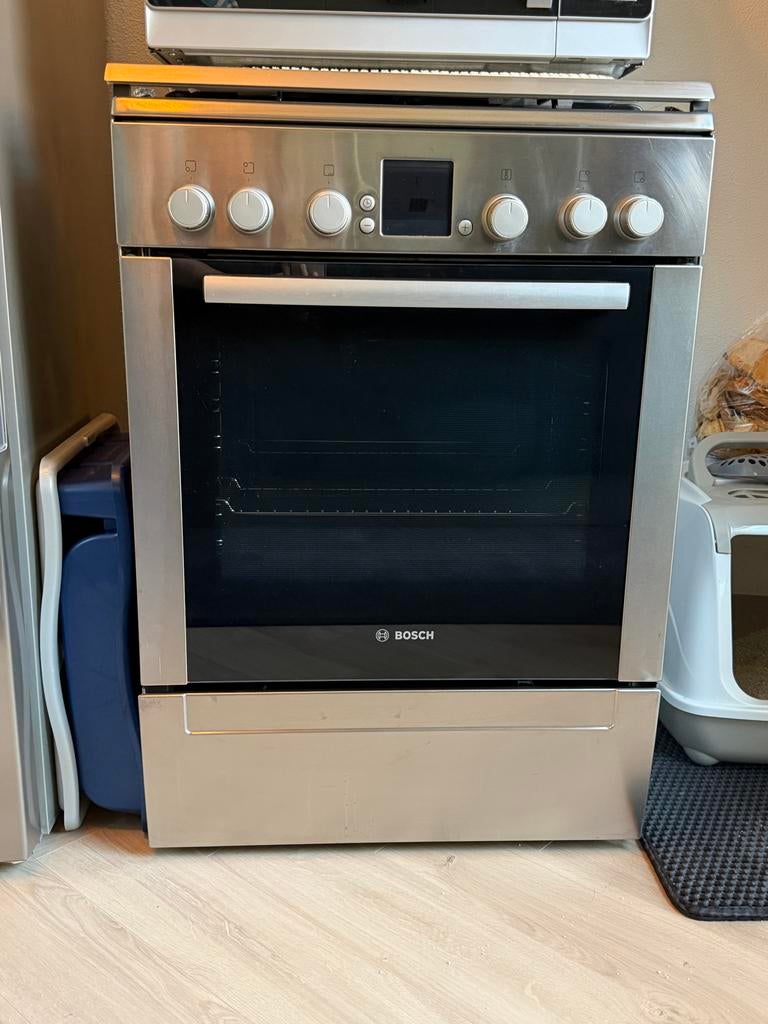 Bosch oven met gasfornuis, Witgoed en Apparatuur, Fornuizen, Ophalen, 60 cm of meer, 4 kookzones, Zo goed als nieuw