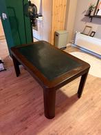 Eettafel met donker houten onderstel en zwart stenen blad, Huis en Inrichting, Tafels | Eettafels, Ophalen, Gebruikt, 100 tot 150 cm