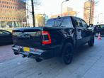 Dodge Ram 1500 5.7 V8 4x4 Crew Cab Laramie, Auto's, Gebruikt, 5654 cc, Adaptive Cruise Control, Zwart