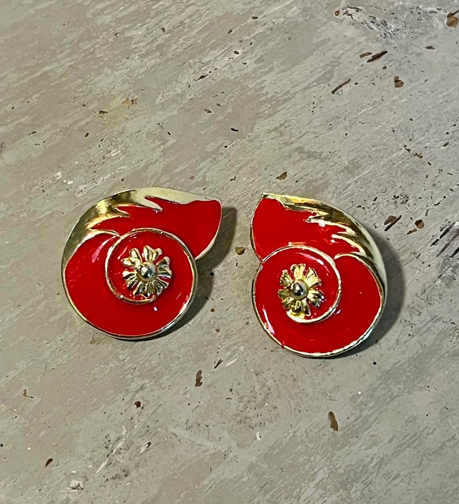 Vintage goudkleur rode emaille oorclips oorbellen clips boho, Ophalen of Verzenden, Zo goed als nieuw, Rood, Overige materialen