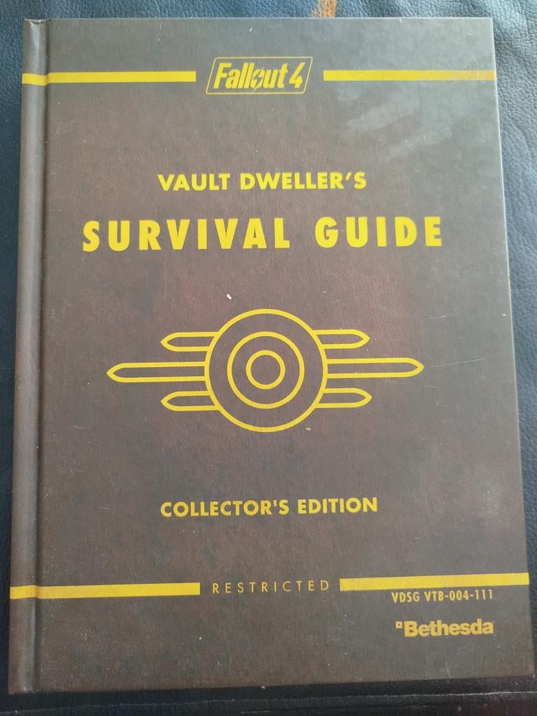 FALLOUT 4 SURVIVAL GUIDE COLLECTOR EDITION HARDCOVER PS4 XBX, Ophalen of Verzenden