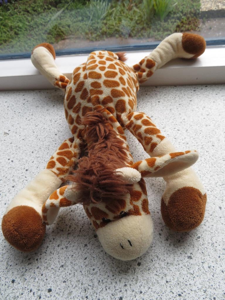 Liggende giraffe of giraf merk Anna Club Plush meet ca 38 cm, Gebruikt, Giraf, Wasbaar, Ophalen of Verzenden