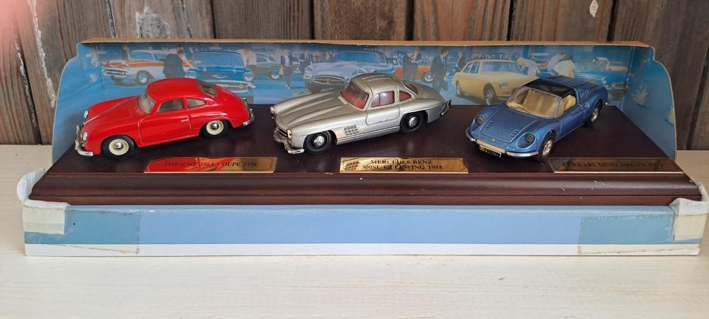 Dinky Toys Porsche, Mercedes, Ferrari modelauto's, Ophalen of Verzenden, Zo goed als nieuw, Auto, Overige merken
