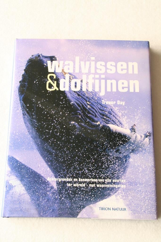Walvissen en Dolfijnen, Ophalen of Verzenden, Gelezen, Honden
