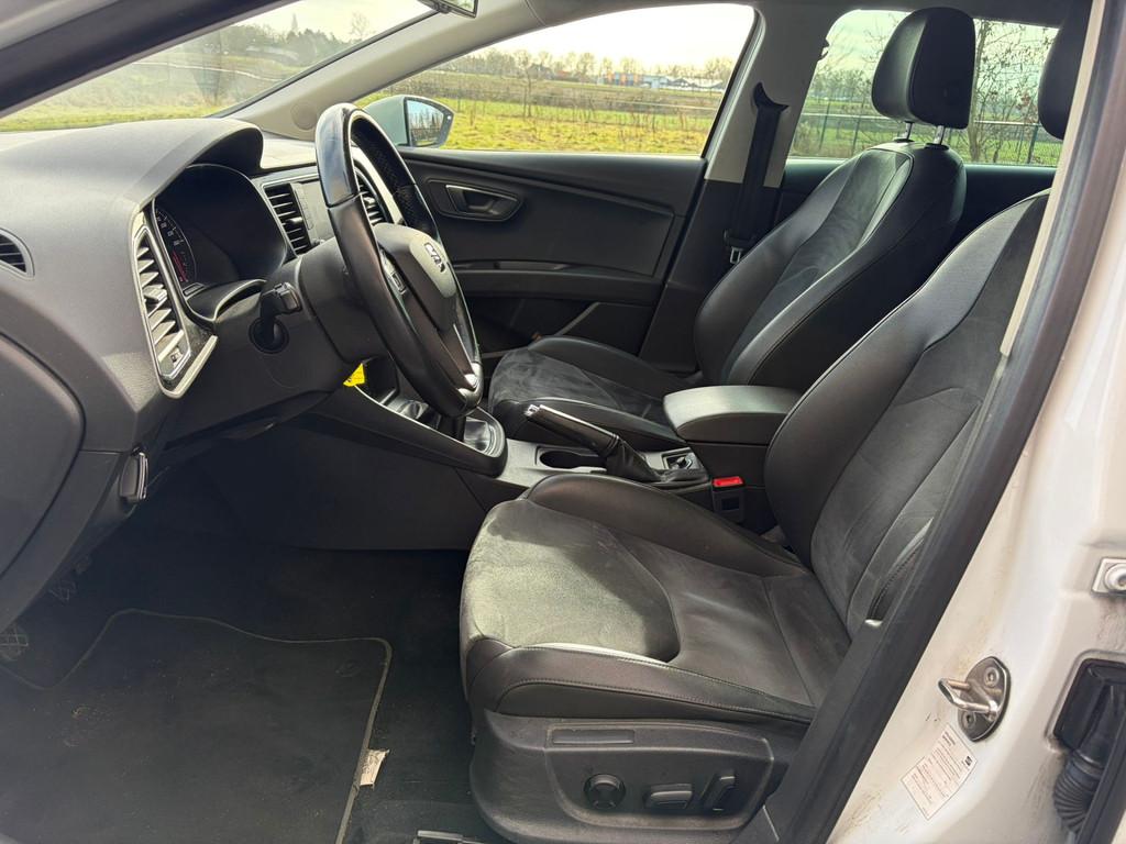 SEAT Leon ST 1.0TSI 116PK Navi Ecc Trekhaak Camera Cruise Co, Leon, Origineel Nederlands, Handgeschakeld, Onderhoudsboekje