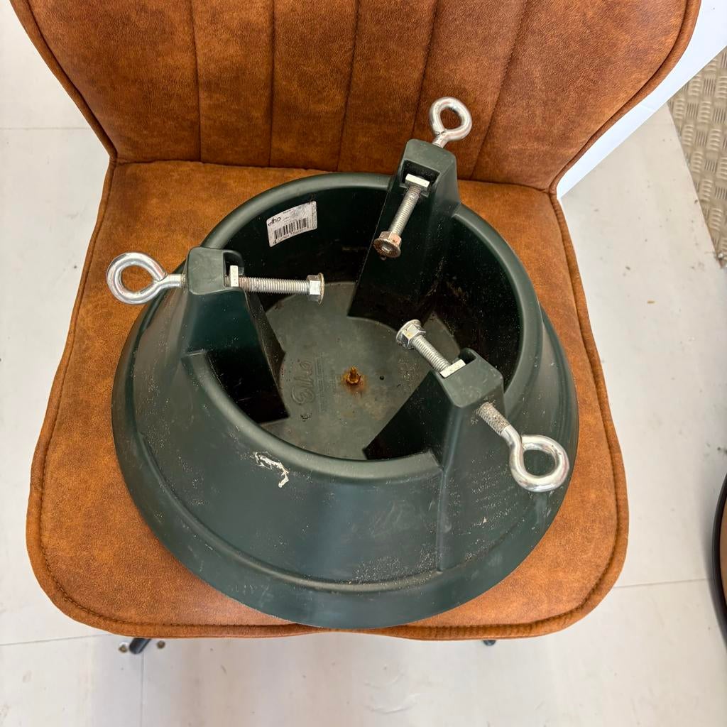 Kerstboom standaard, Ophalen