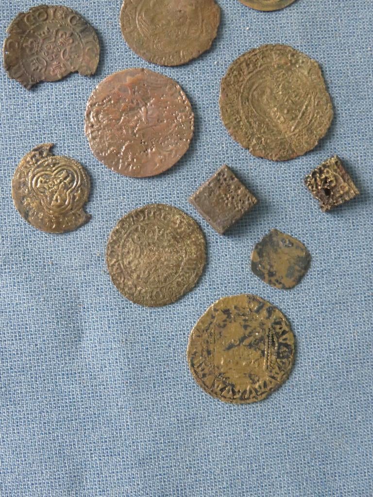 Middeleeuwen - rekenpenningen in koper - bodemvondsten, Ophalen of Verzenden, Koper