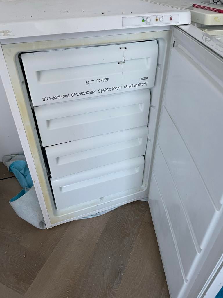 Zanussi vriezer met 4 lades, Gebruikt, Minder dan 60 cm, Vrijstaand, Ophalen