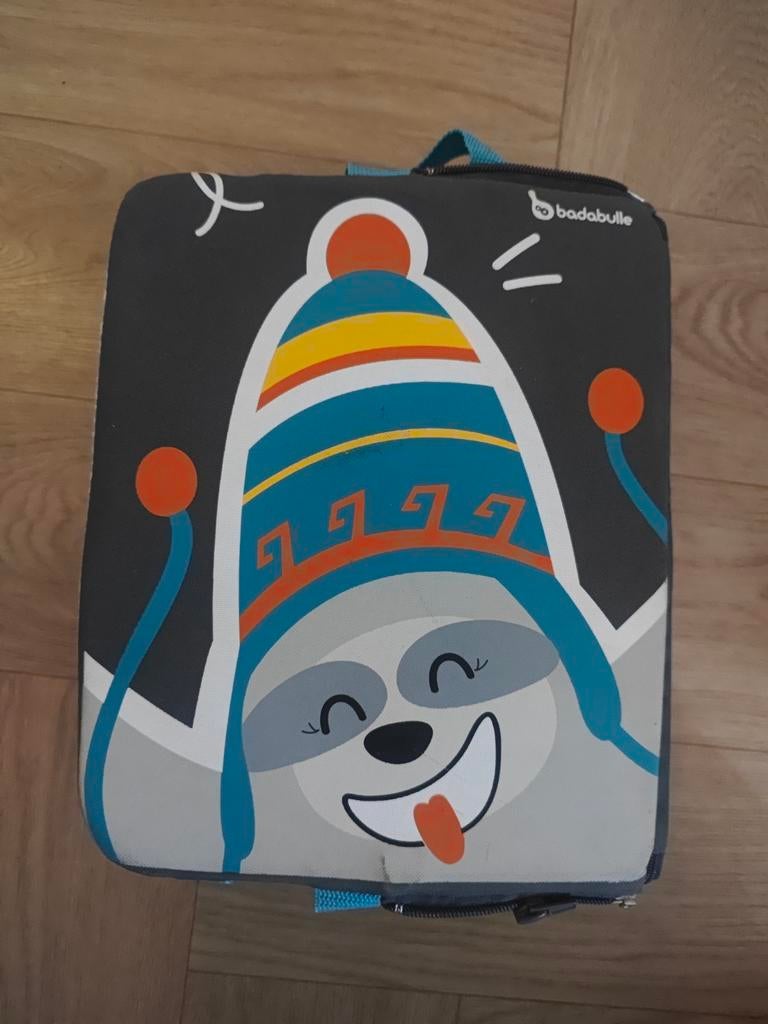 Badabulle Yummy Travel 2-in-1 stoelverhoger en rugzak, Kinderen en Baby's, Kinderstoelen, Info@badabulle.com, Overige typen, Onbekend