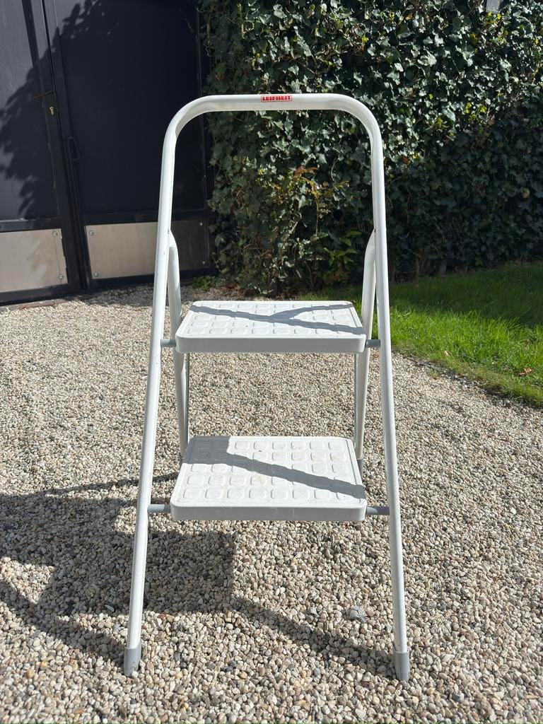 Leifheit 2 treden huishoudtrap, Doe-het-zelf en Verbouw, Ladders en Trappen, Ophalen, Gebruikt, Trap, Opvouwbaar of Inschuifbaar