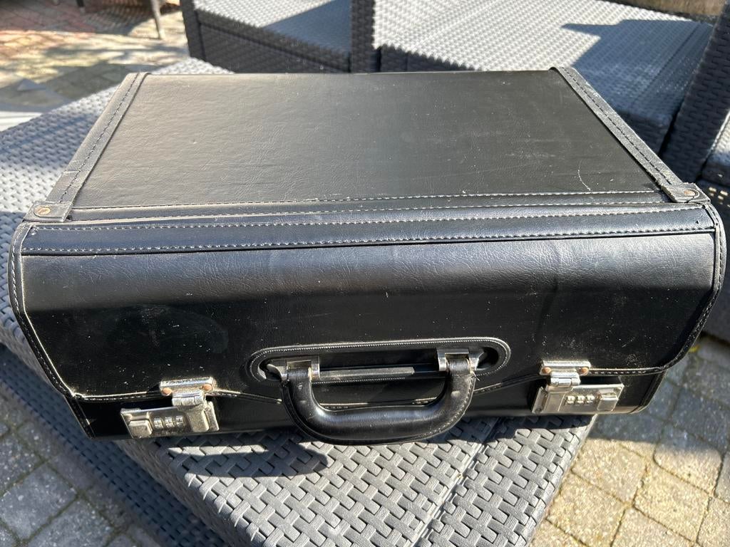 Zwarte pilotenkoffer / demonstratiekoffer met cijferslot, Ophalen, Overige materialen, Gebruikt, Slot