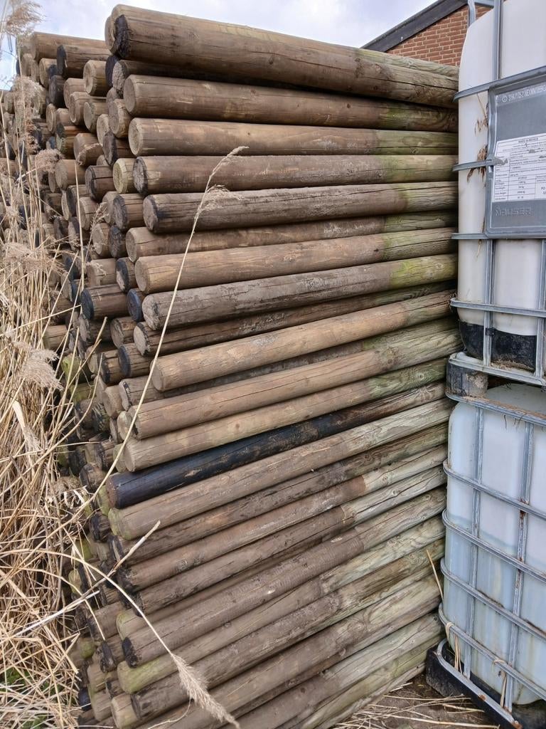 Nette houten palen te koop. weidepalen, Ophalen, Zo goed als nieuw, Overige typen, 2 tot 5 meter