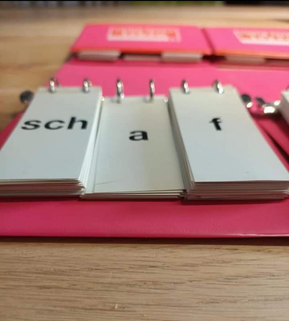 Klikklak boekjes  Zwijsen-- roze -met alle letters voor 2e h, Ophalen of Verzenden, Zo goed als nieuw