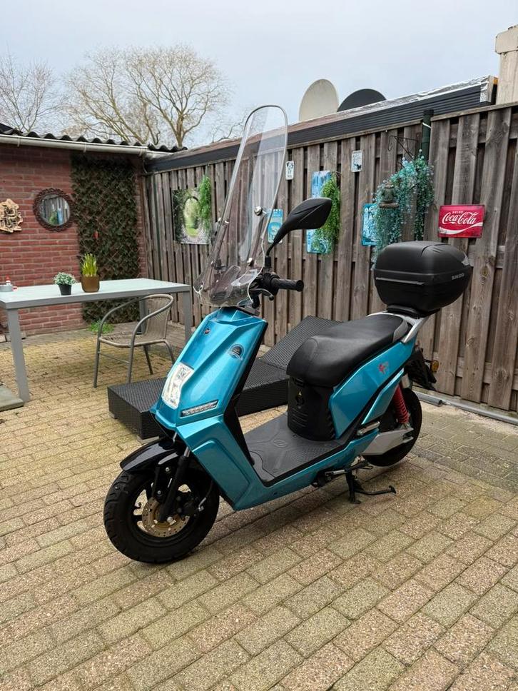Lifan e3 blauw., Fietsen en Brommers, Snorfietsen en Snorscooters, Zo goed als nieuw, Overige merken, Elektrisch, Ophalen