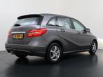 Mercedes-Benz B-klasse 180 Ambition Navigatie Trekhaak Autom, Gebruikt, Euro 6, 4 cilinders, Zilver of Grijs