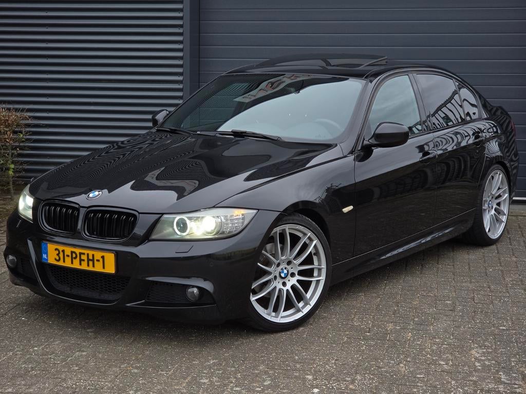 BMW 318 M-Sport Edition Shadowline 2011 AUT. 19", Auto's, BMW, Automaat, 1995 cc, Zwart, 4 cilinders