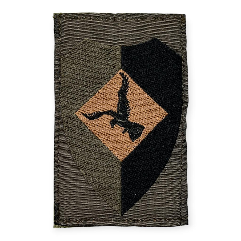 Mouwembleem Luchtmobiele Brigade GVT oud model, Verzamelen, Ophalen of Verzenden, Landmacht, Nederland, Embleem of Badge