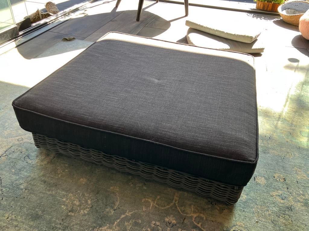 Groot dienblad met kussen voor op hocker of tafel, Ophalen of Verzenden, Zo goed als nieuw, Rechthoekig, 75 tot 100 cm