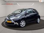 Toyota Aygo 1.0 VVT-i X * LEER * NAP PAS * STOELVERWARMING *, Voorwielaandrijving, Gebruikt, 4 stoelen, Zwart