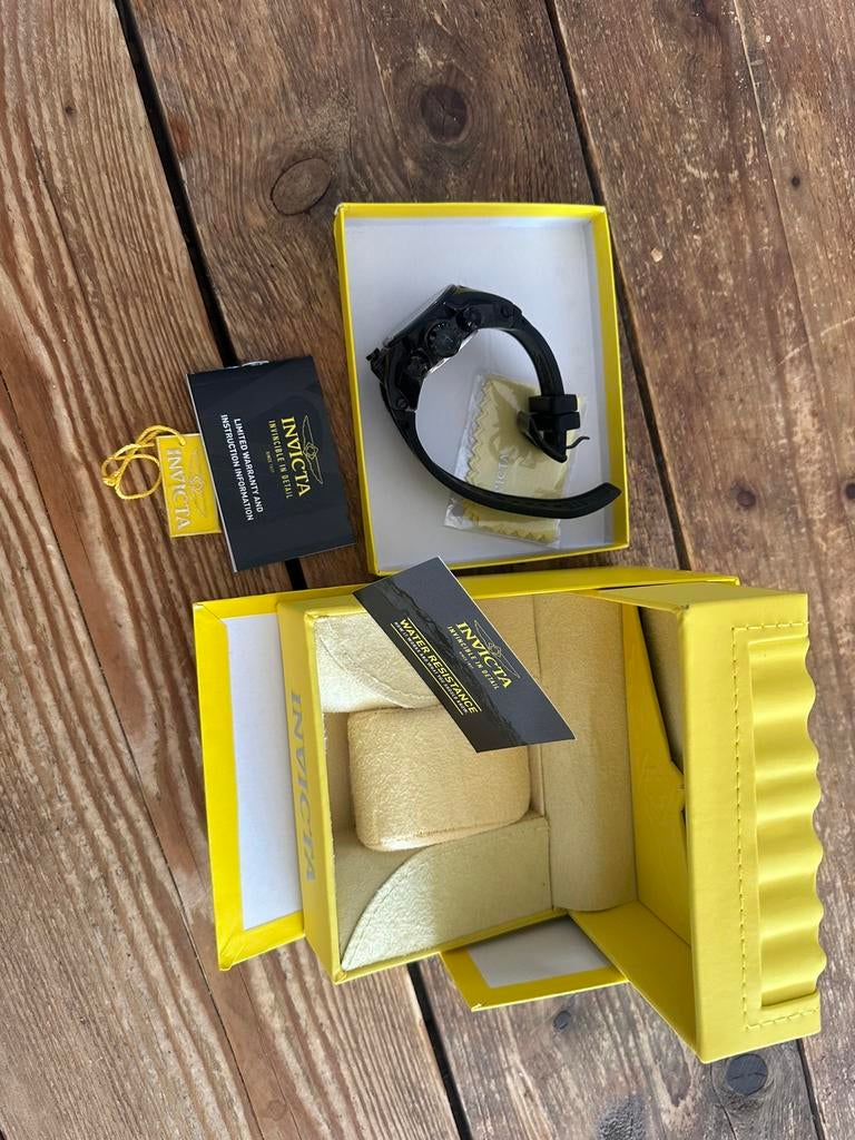 Invicta Bolt Zeus Magnum, Ophalen of Verzenden, Zo goed als nieuw, Staal, Overige merken