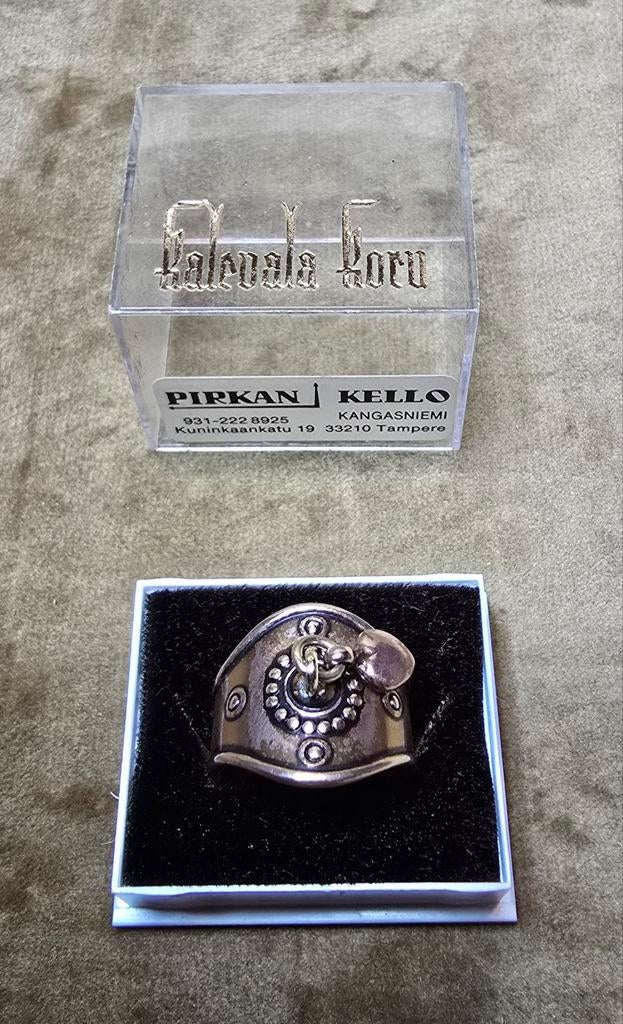 Finse bronzen hart ring Kalevala Koru, Ophalen of Verzenden, Kleiner dan 17, Goud, Dame