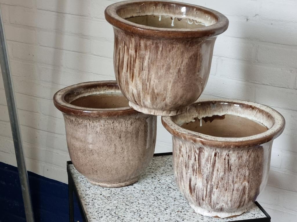 Set van 3   Bloempotten zgn.        "BEL" model
SAMEN VOOR :, Tuin en Terras, Bloempotten, Zo goed als nieuw, Aardewerk, Balkon